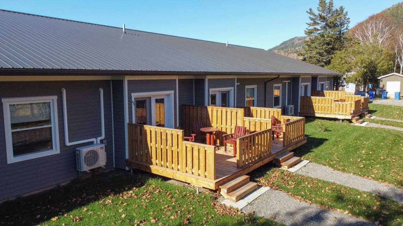 Motel L'Abri Carleton-sur-Mer ภายนอก รูปภาพ
