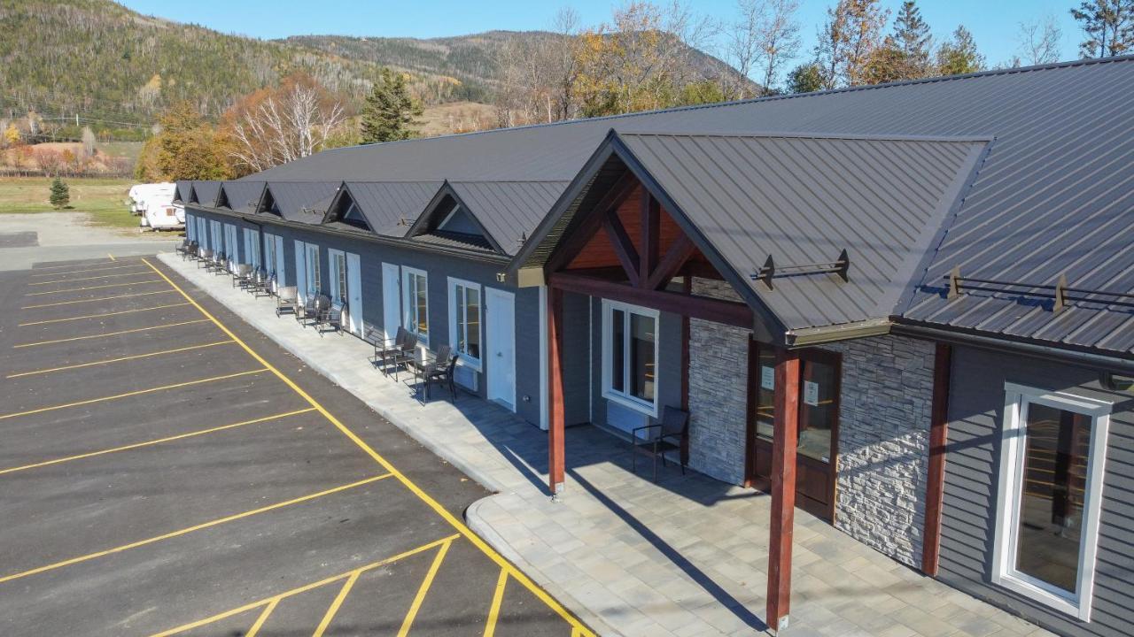 Motel L'Abri Carleton-sur-Mer ภายนอก รูปภาพ